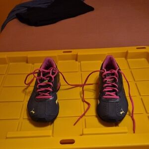 Puma Athletic Shoes - Black and Pink